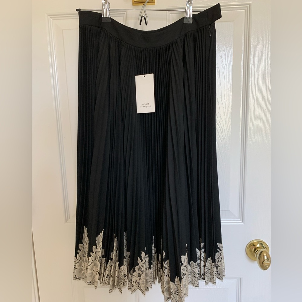 NWT Robert Rodriguez: Designer Black Pleated Skirt, White Lace, Midi Length 8 - Picture 2 of 10